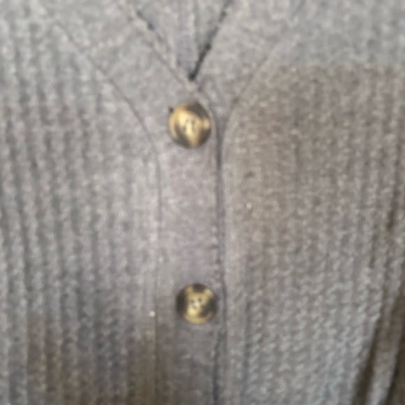 Umgee  xl waffle knit button down long sleeve grey shirt - Picture 7 of 8